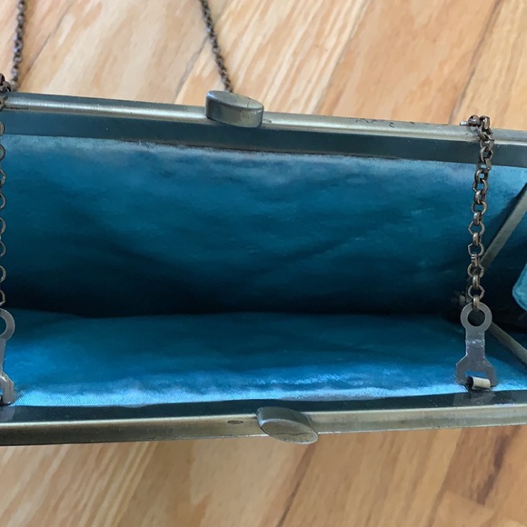 Beaded clutch - Picture 3 of 6